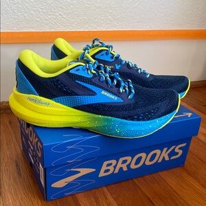 runDisney Brooks Adrenaline GTS 24 (women’s 8.5) NEW NIB